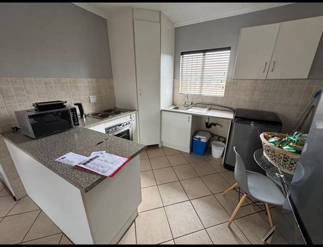 2 BEDROOM TOWNHOUSE FOR SALE IN GLEN MARAIS